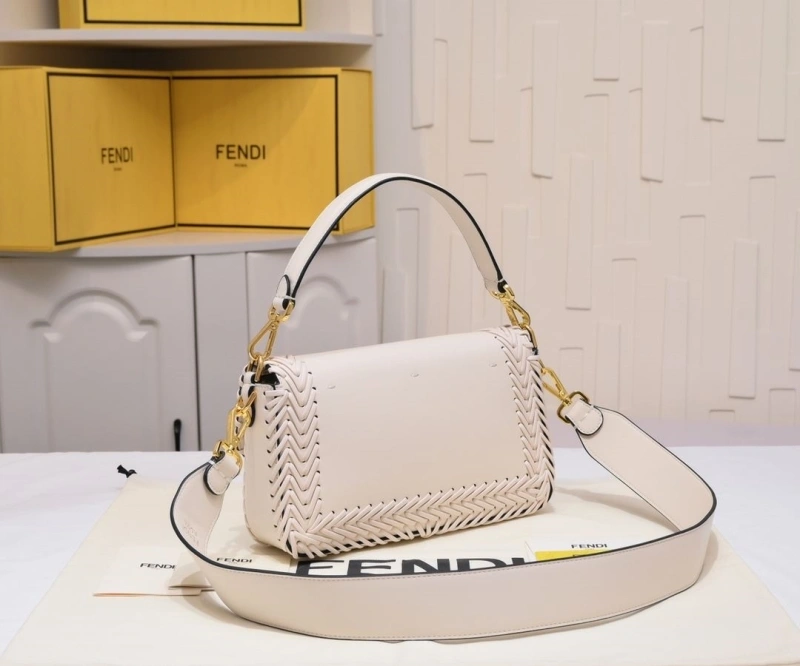 Fendi Satchel Bags 4220A-0533