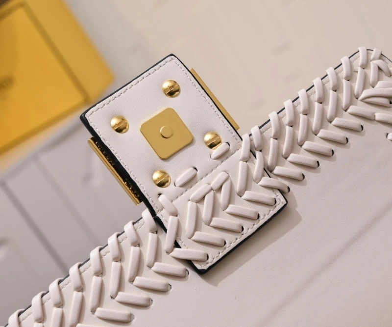 Fendi Satchel Bags 4220A-0533