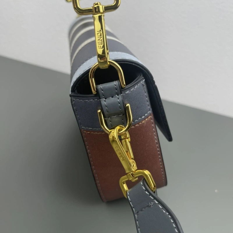 Fendi Satchel Bags 4220A-0635