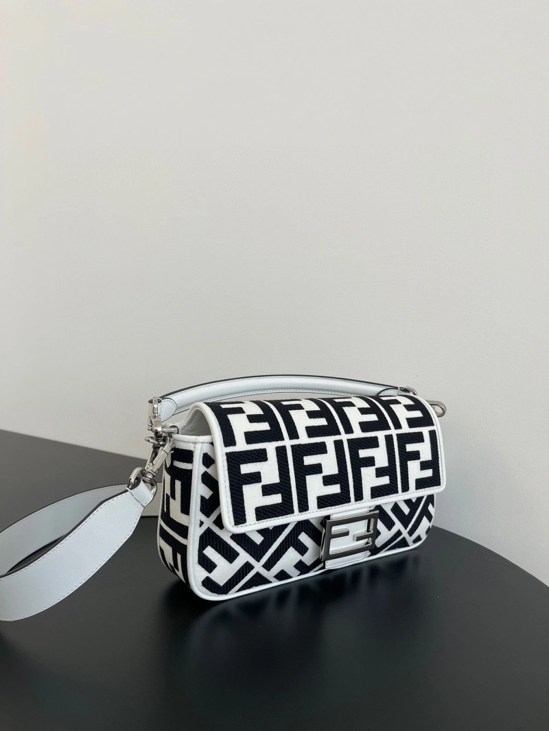 Fendi Satchel Bags 4220A-0675