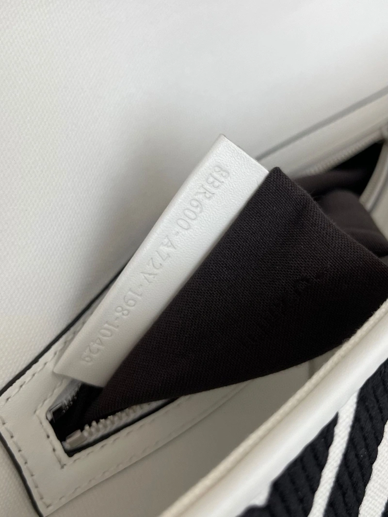 Fendi Satchel Bags 4220A-0675