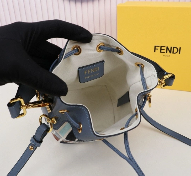 Fendi Bucket Bags 4220A-0679