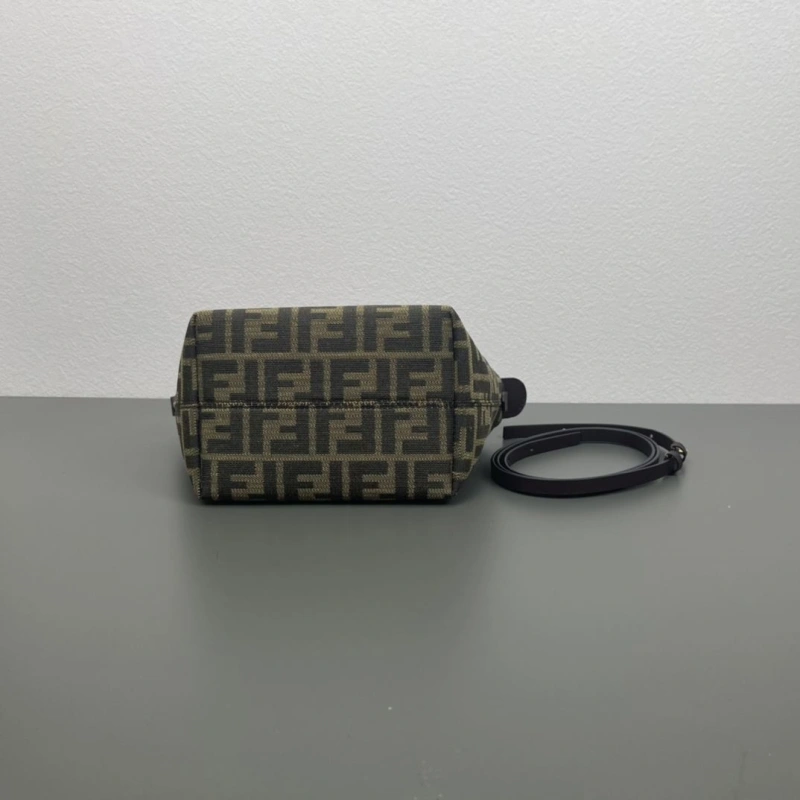 Fendi Shopping Bags 4220A-0697
