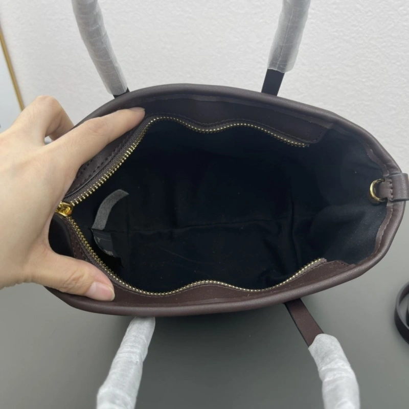 Fendi Shopping Bags 4220A-0697