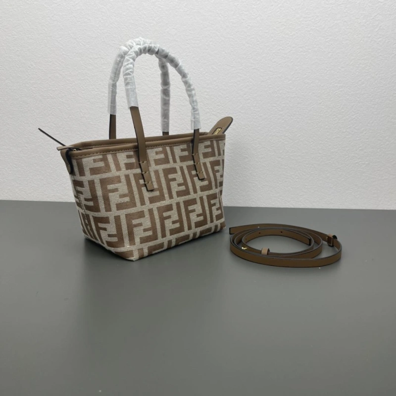 Fendi Shopping Bags 4220A-0700