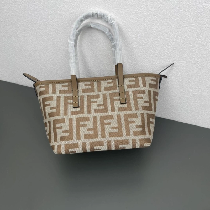 Fendi Shopping Bags 4220A-0700