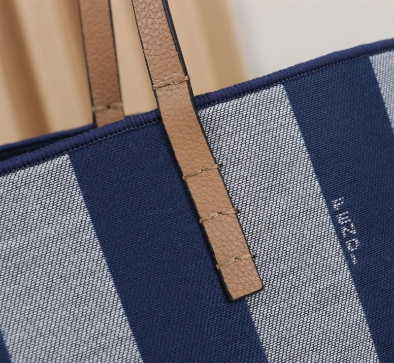Fendi Shopping Bags 4220A-0744
