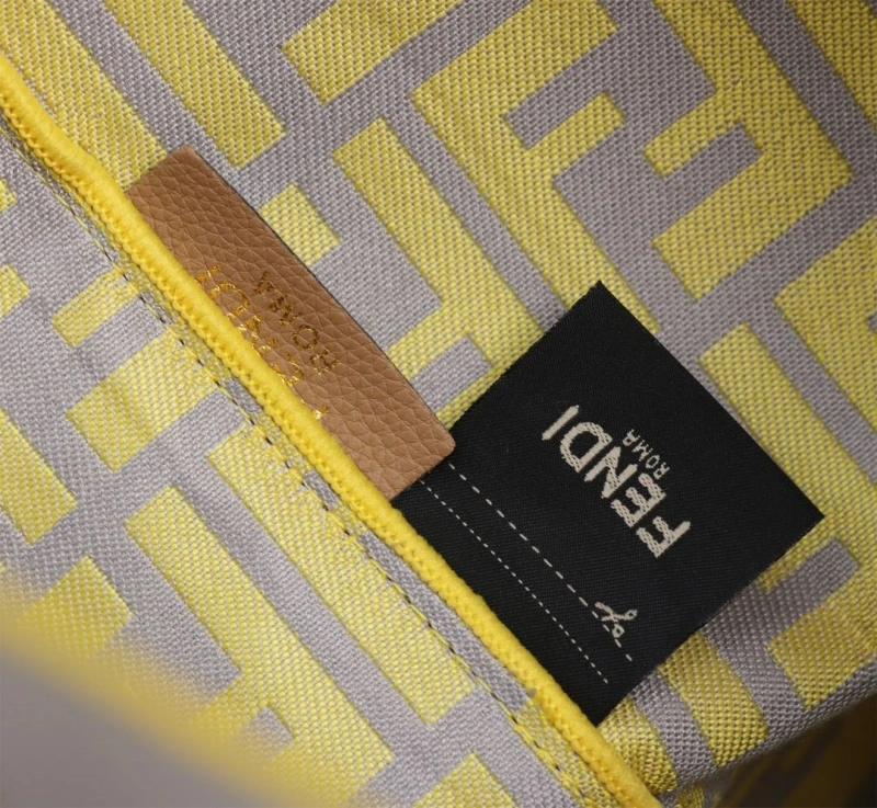 Fendi Shopping Bags 4220A-0747