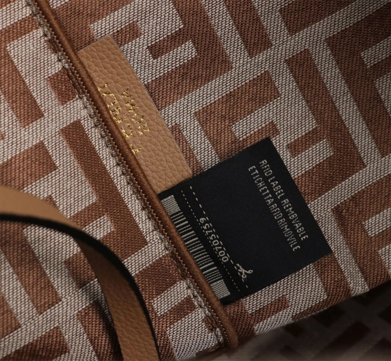 Fendi Shopping Bags 4220A-0748