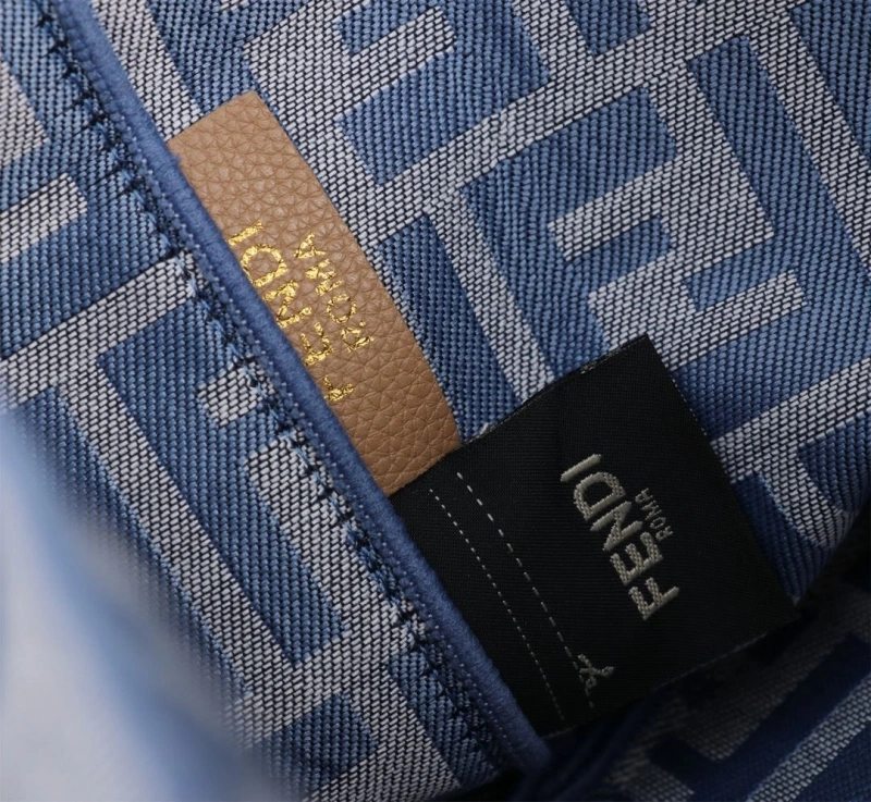 Fendi Shopping Bags 4220A-0750