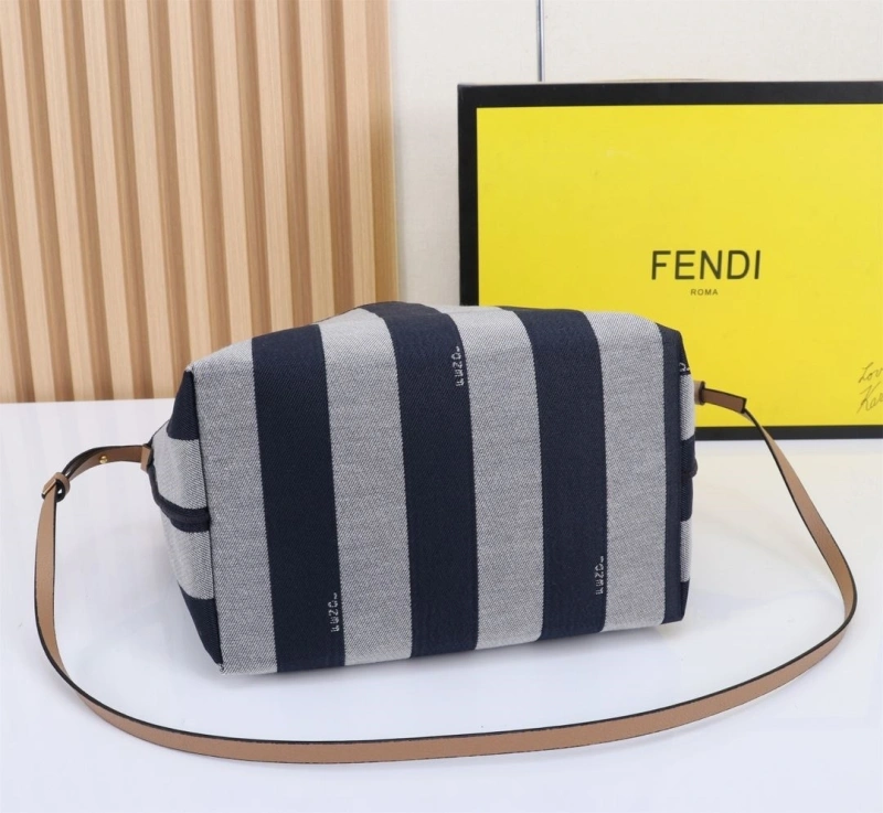 Fendi Shopping Bags 4220A-0753