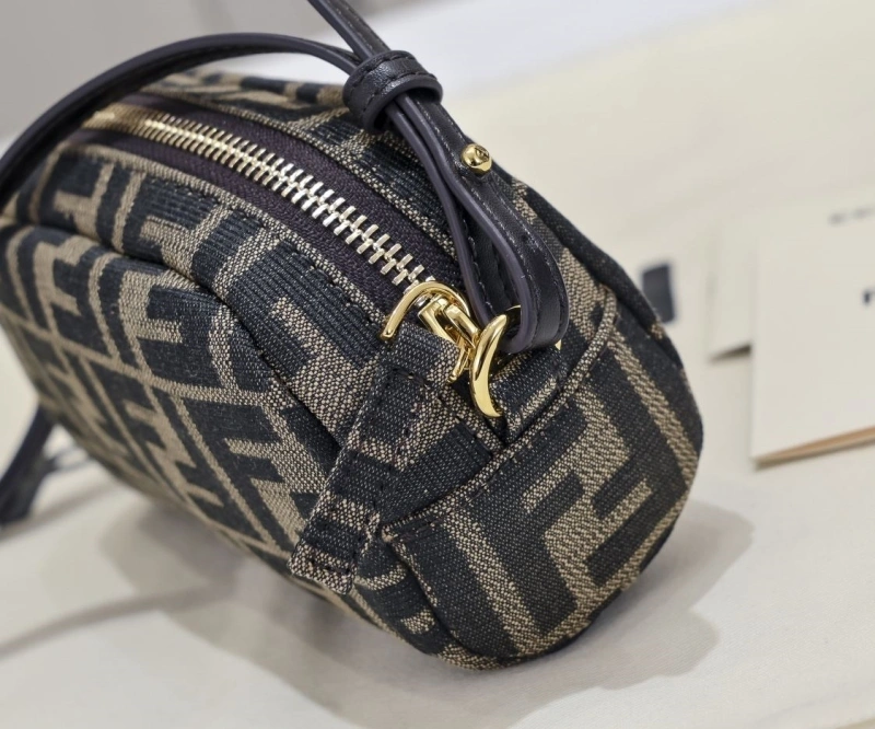 Fendi Satchel Bags 4220C-0006