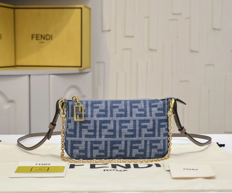 Fendi Satchel Bags 4220C-0009