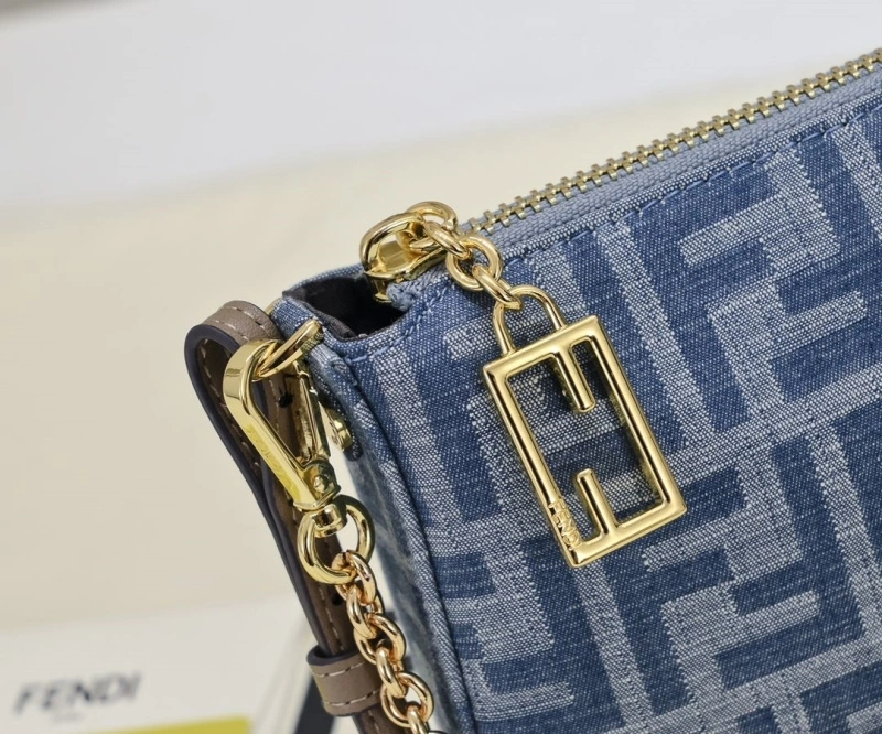 Fendi Satchel Bags 4220C-0009