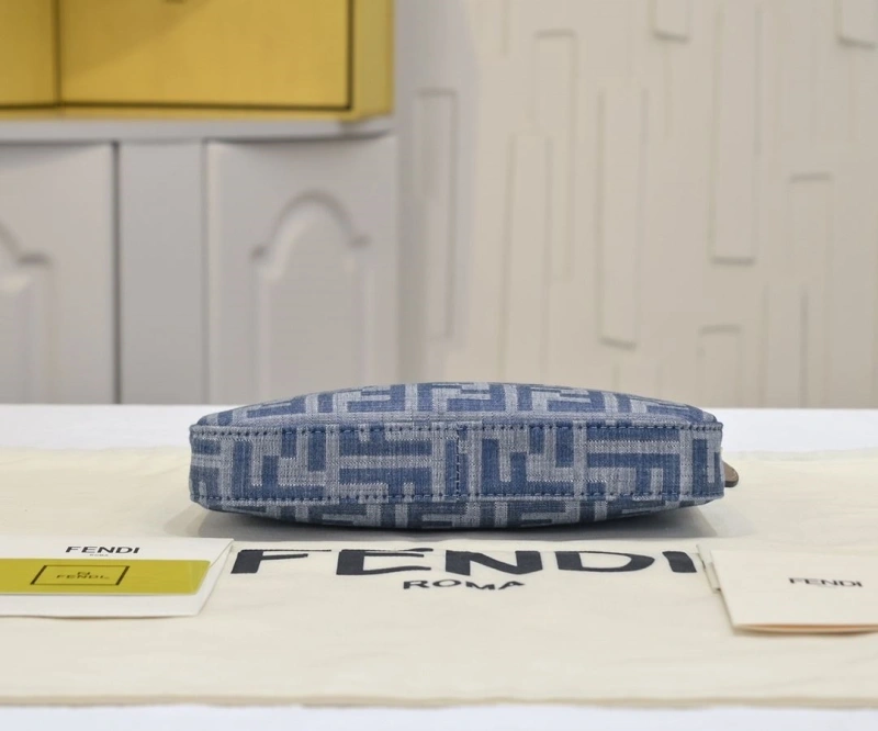 Fendi Satchel Bags 4220C-0009