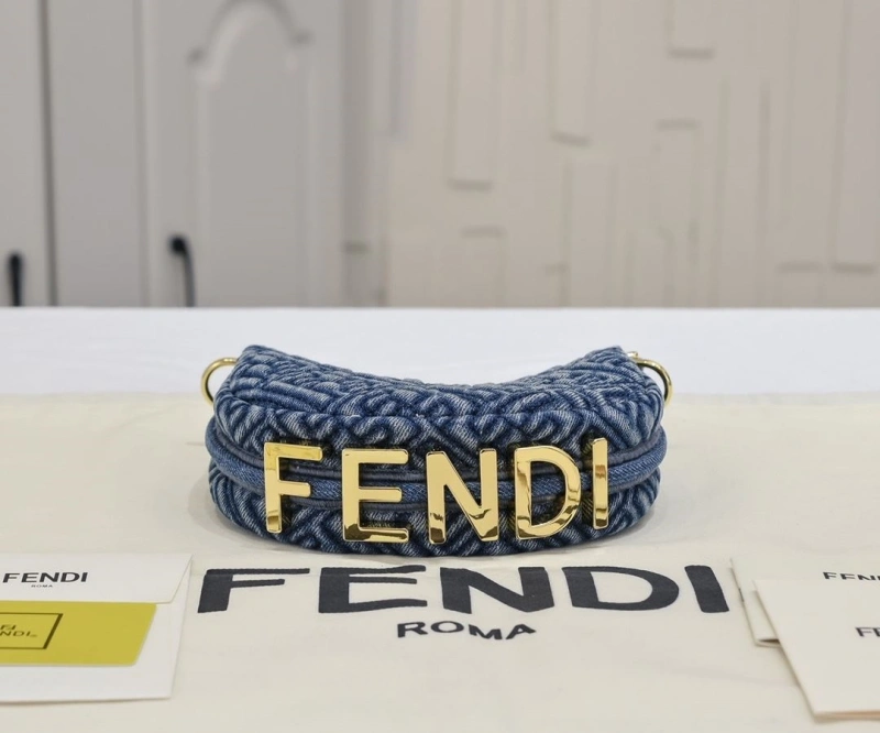 Fendi Satchel Bags 4220C-0012