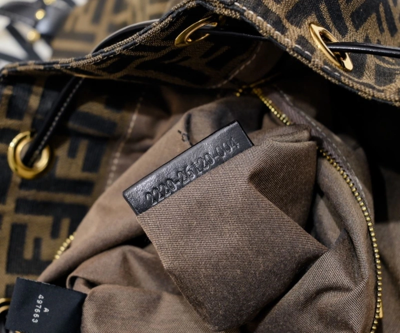 Fendi Backpacks 4220C-0276