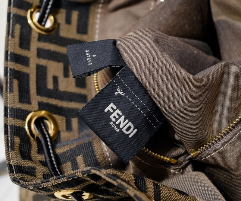 Fendi Backpacks 4220C-0276