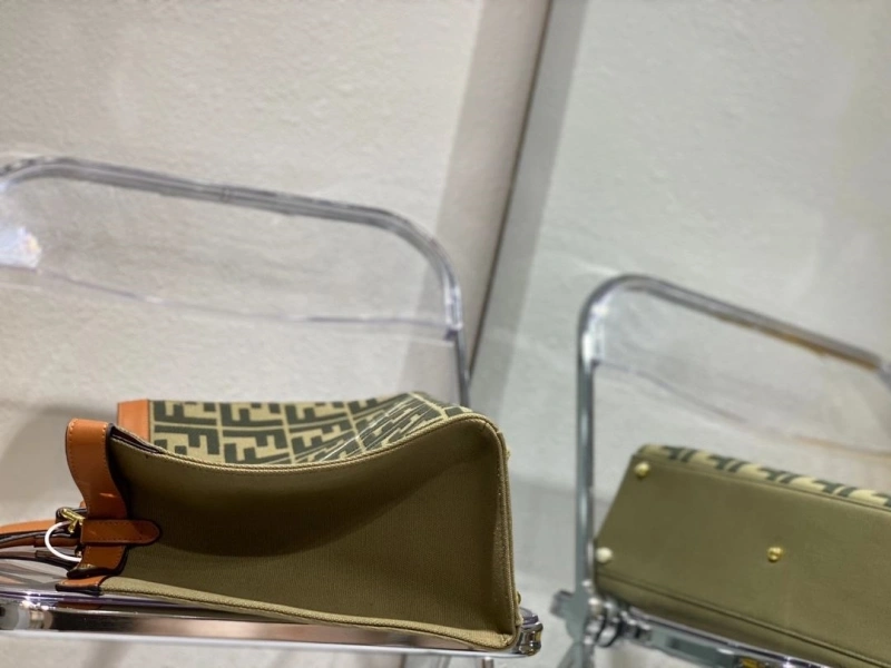 Fendi Shopping Bags 4220D-0003