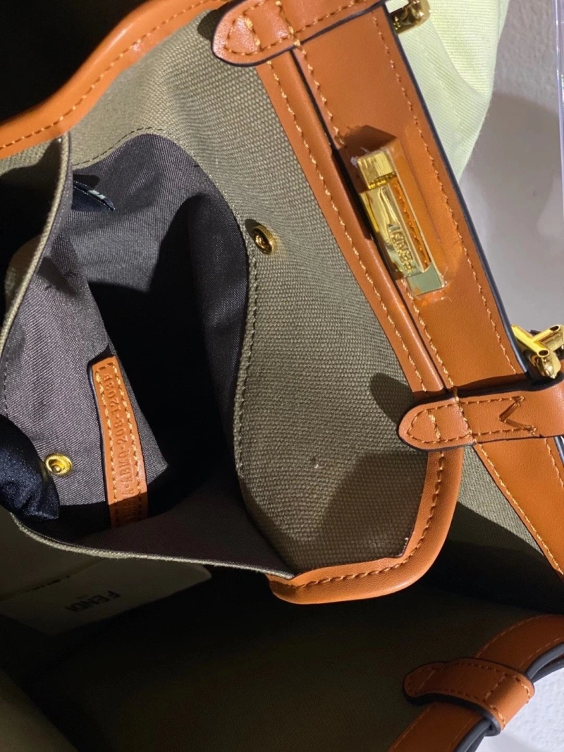 Fendi Shopping Bags 4220D-0003