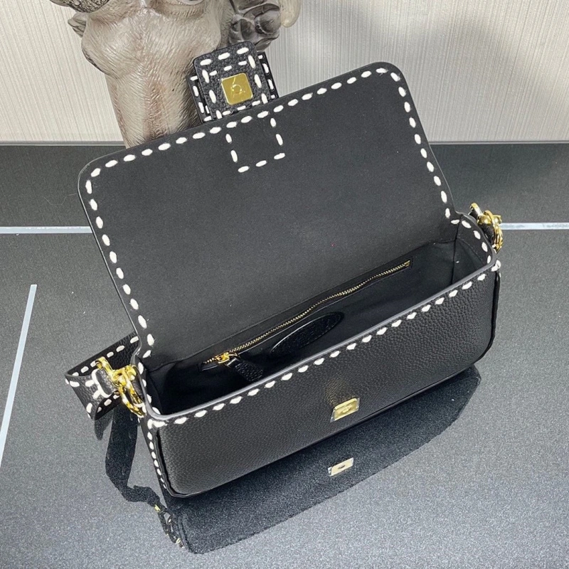 Fendi Baguette Bags 4220D-0005
