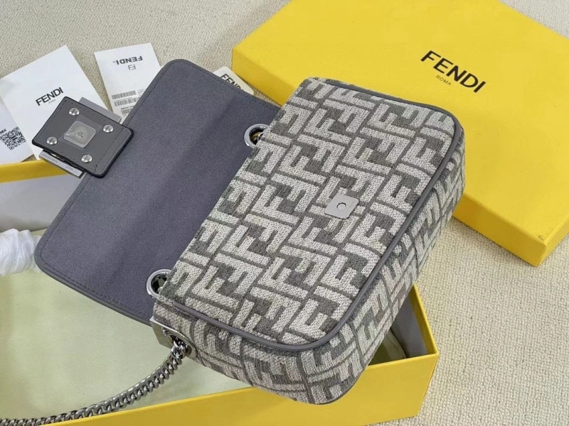 Fendi Baguette Bags 4220D-0011