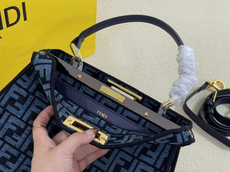 Fendi Top Handle Bags 4220D-0019