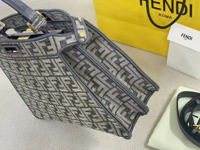 Fendi Top Handle Bags 4220D-0020