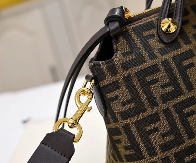 Fendi Top Handle Bags 4220D-0080