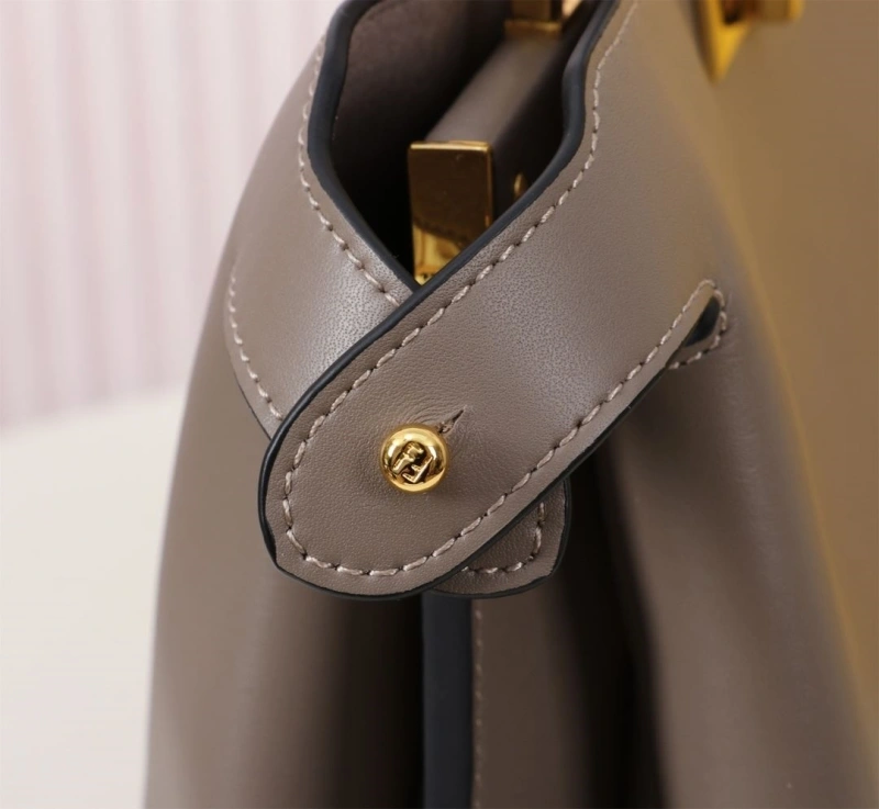 Fendi Top Handle Bags 4220D-0086