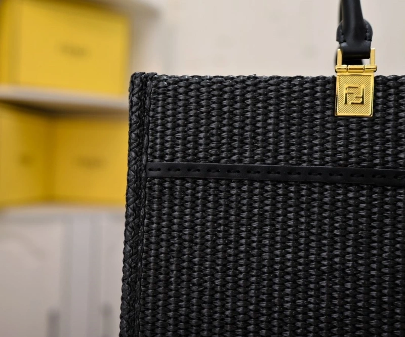 Fendi Shopping Bags 4220D-0100