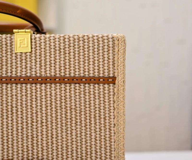 Fendi Shopping Bags 4220D-0101