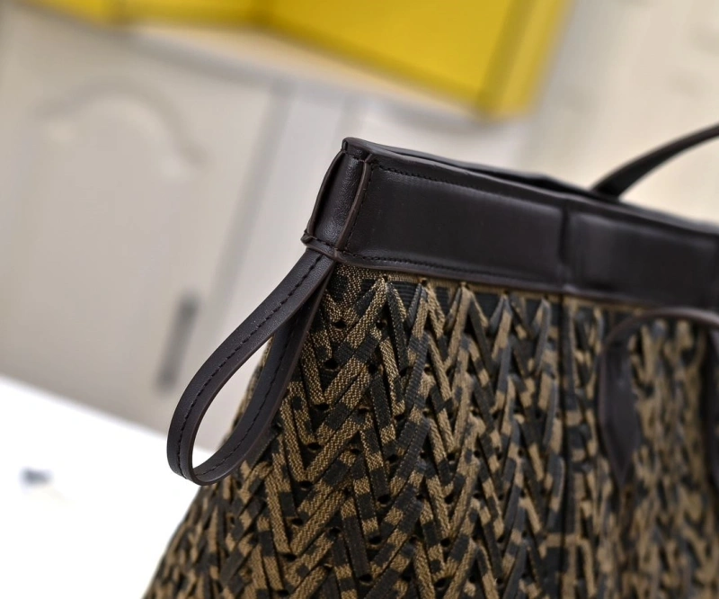 Fendi Shopping Bags 4220D-0104