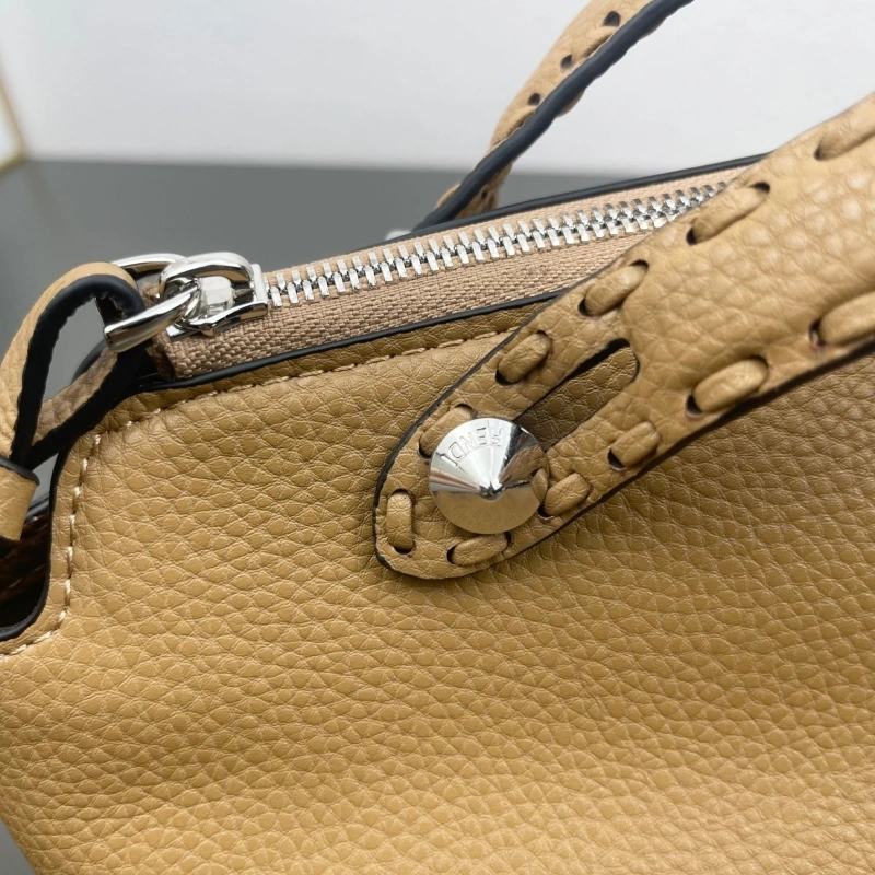 Fendi Top Handle Bags 4220D-0132