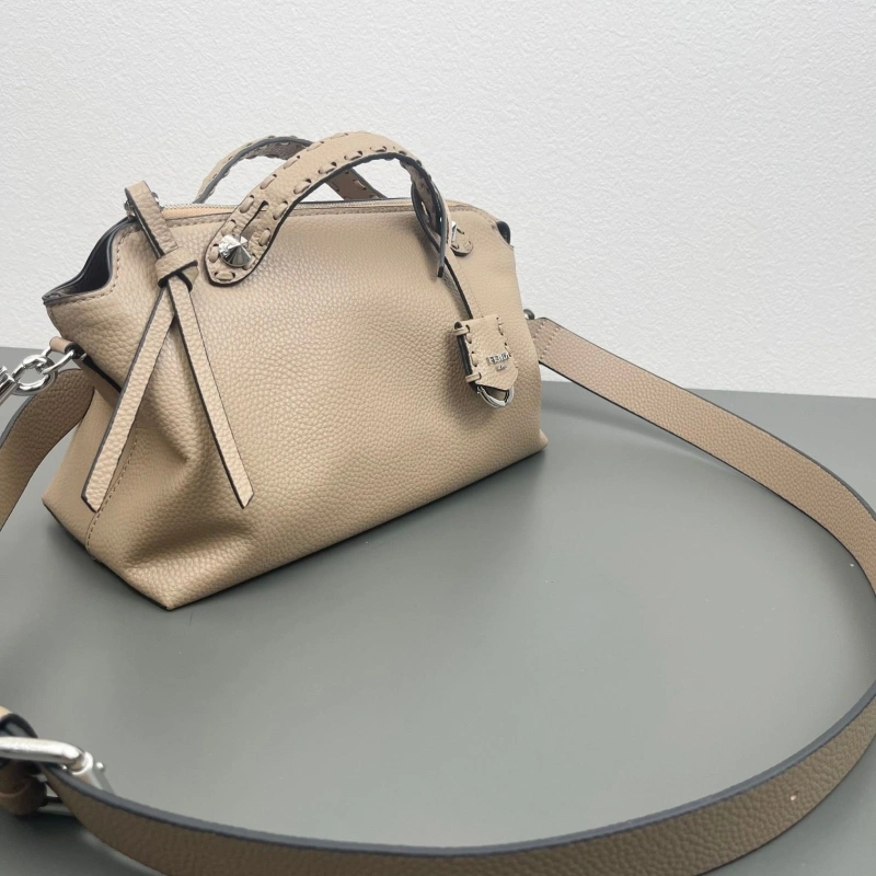 Fendi Top Handle Bags 4220D-0133