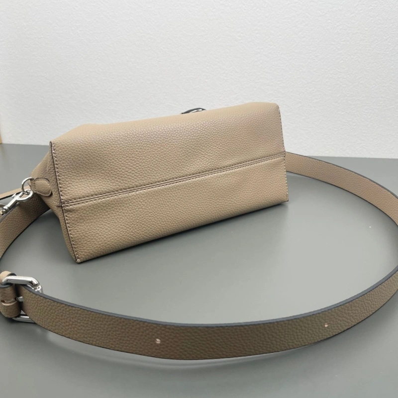 Fendi Top Handle Bags 4220D-0133