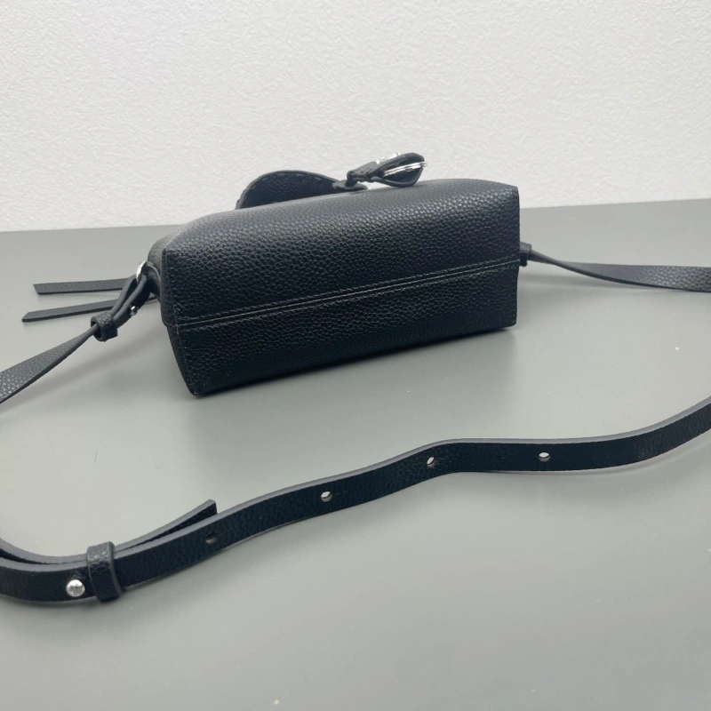 Fendi Top Handle Bags 4220D-0135