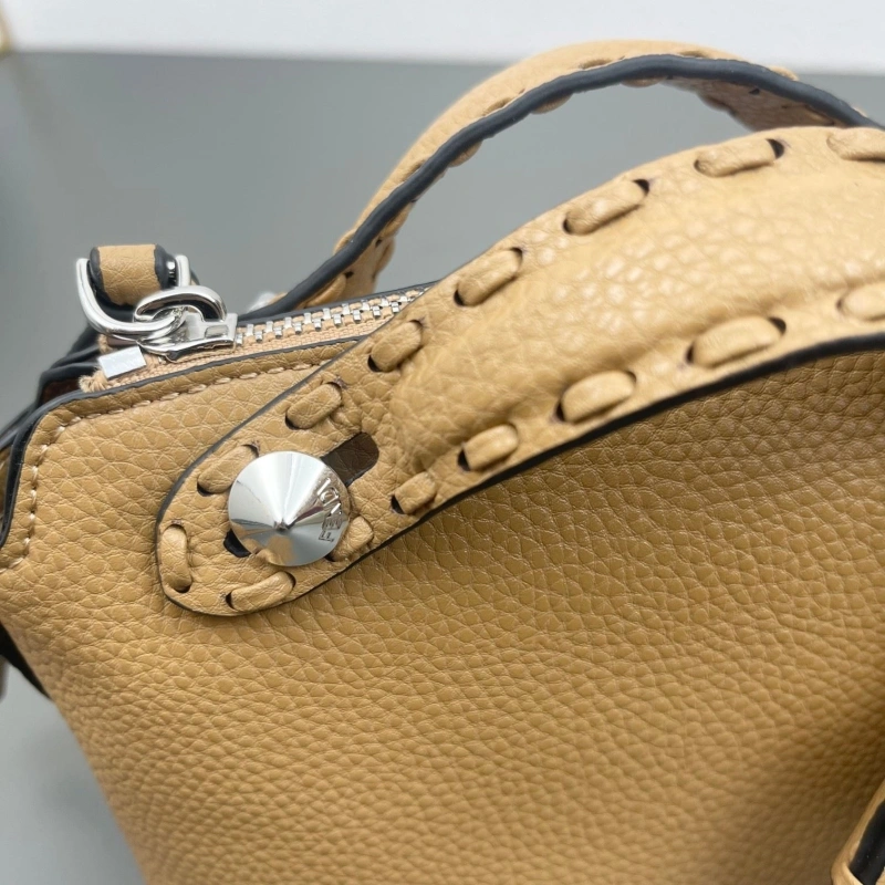 Fendi Top Handle Bags 4220D-0136