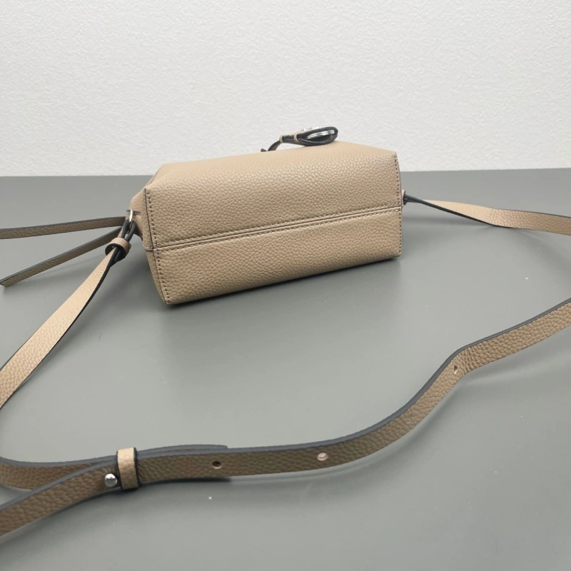 Fendi Top Handle Bags 4220D-0137