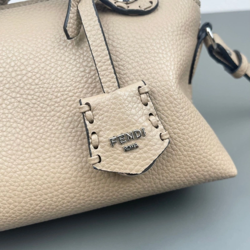 Fendi Top Handle Bags 4220D-0137