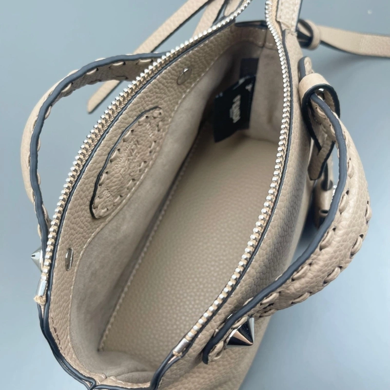 Fendi Top Handle Bags 4220D-0137