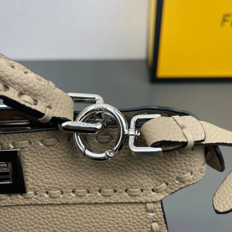 Fendi Top Handle Bags 4220D-0141