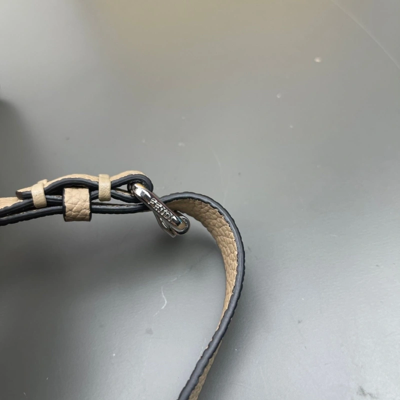 Fendi Top Handle Bags 4220D-0141