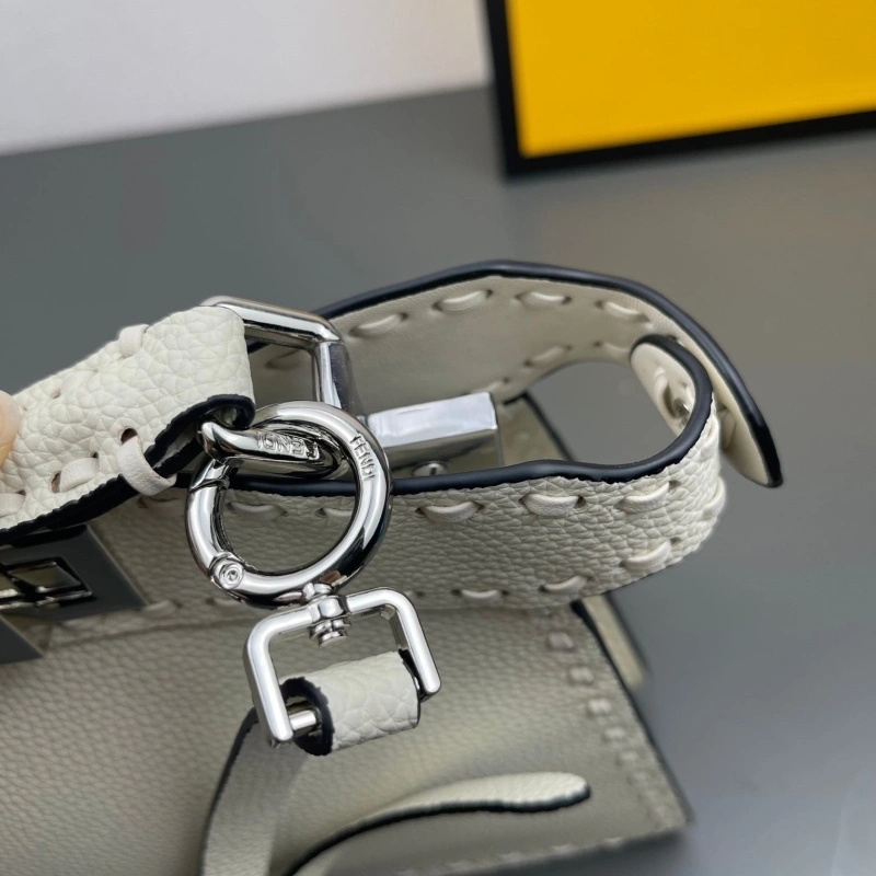 Fendi Top Handle Bags 4220D-0142