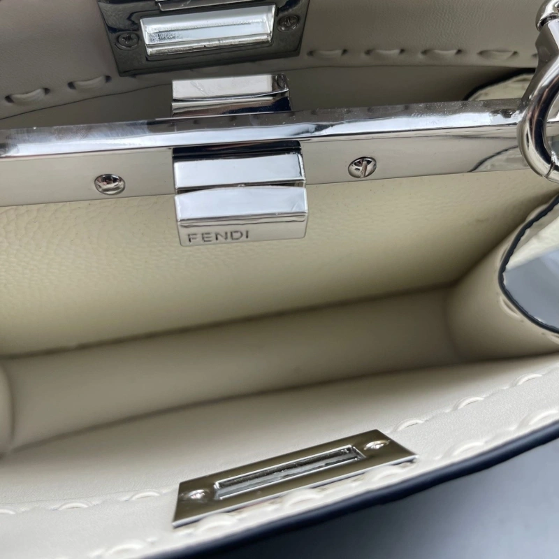 Fendi Top Handle Bags 4220D-0142