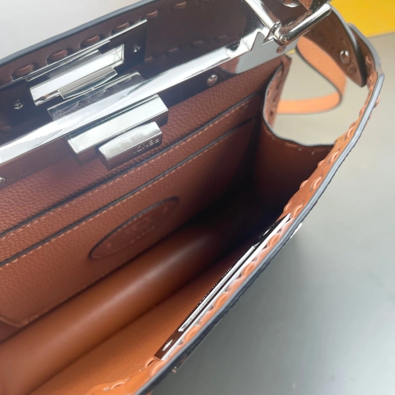 Fendi Top Handle Bags 4220D-0145