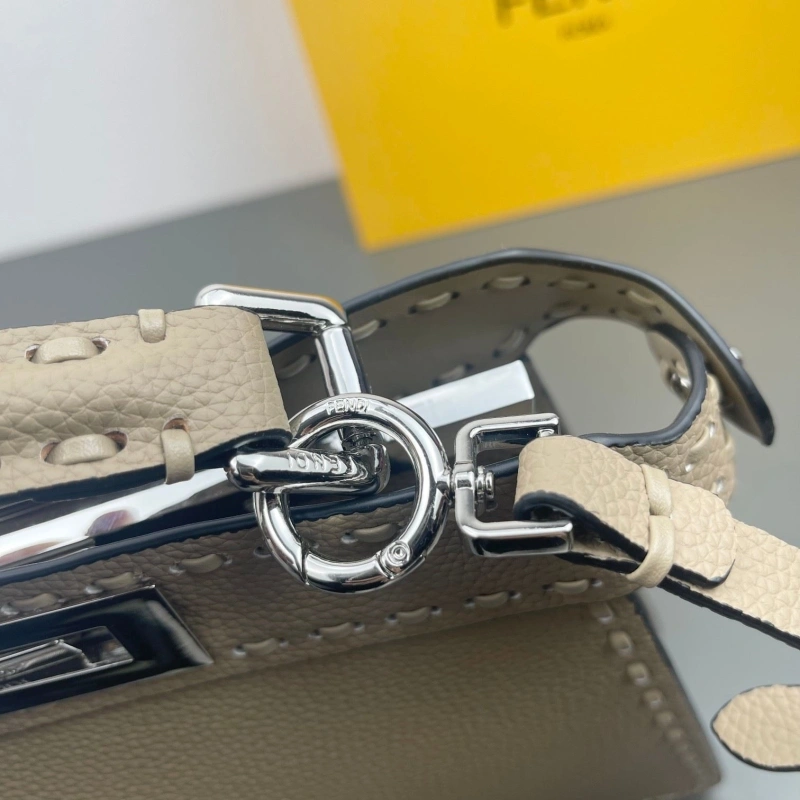 Fendi Top Handle Bags 4220D-0146