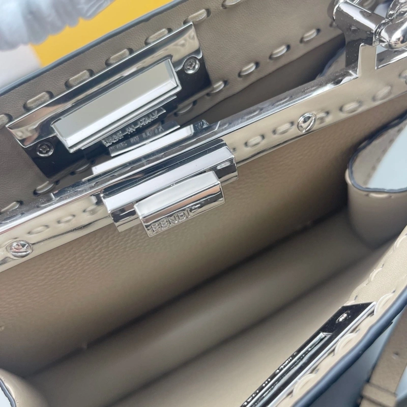 Fendi Top Handle Bags 4220D-0146