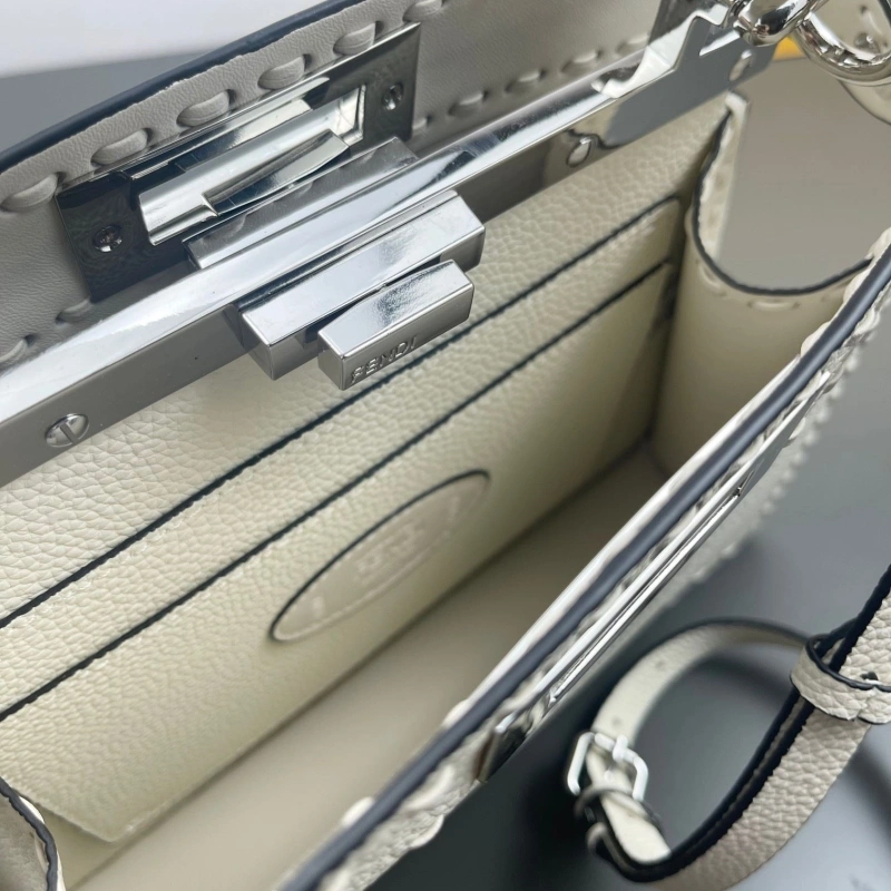 Fendi Top Handle Bags 4220D-0147