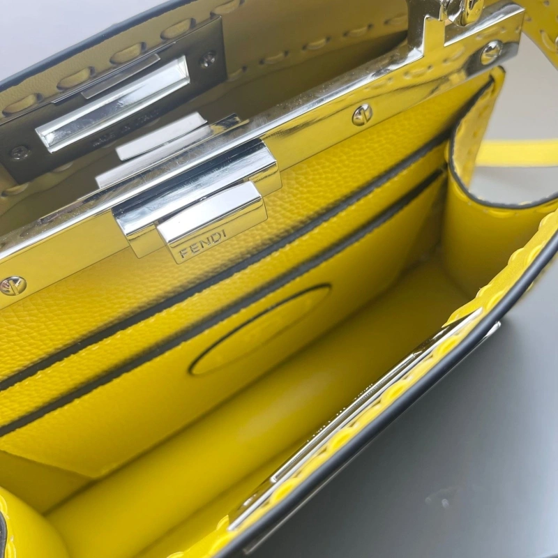 Fendi Top Handle Bags 4220D-0148